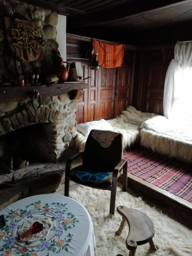 Къщата На Художника Hotel Zheravna Exterior foto
